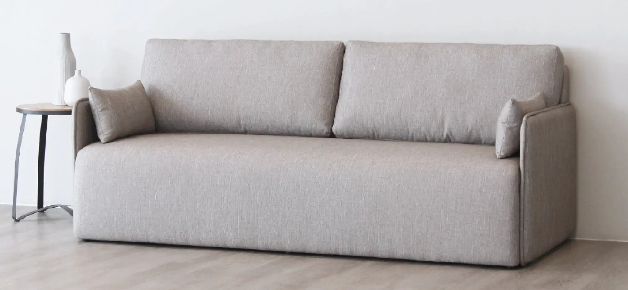 COMPACT SOFA : EXCELLENT CHOICE FOR SMALL SPACE